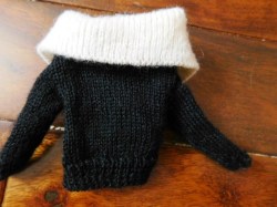 BLACK CARDIGAN PAK BACK